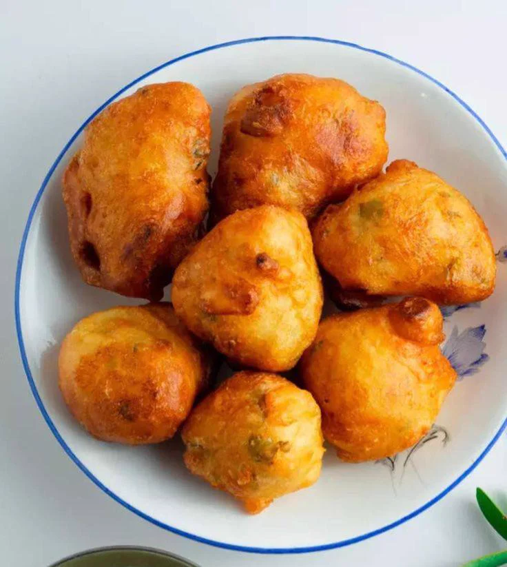 Aloo Bonda (Batata Vada)